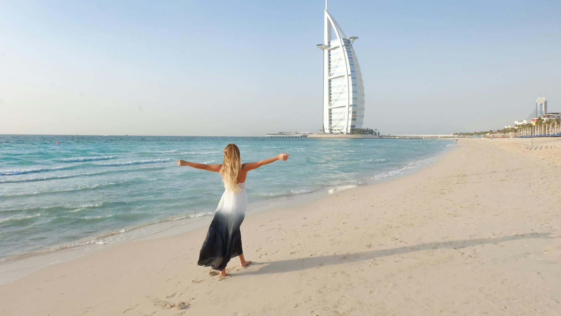 Dubai in October: Perfect Weather, Luxury Vibes & Stress-Free Transfers